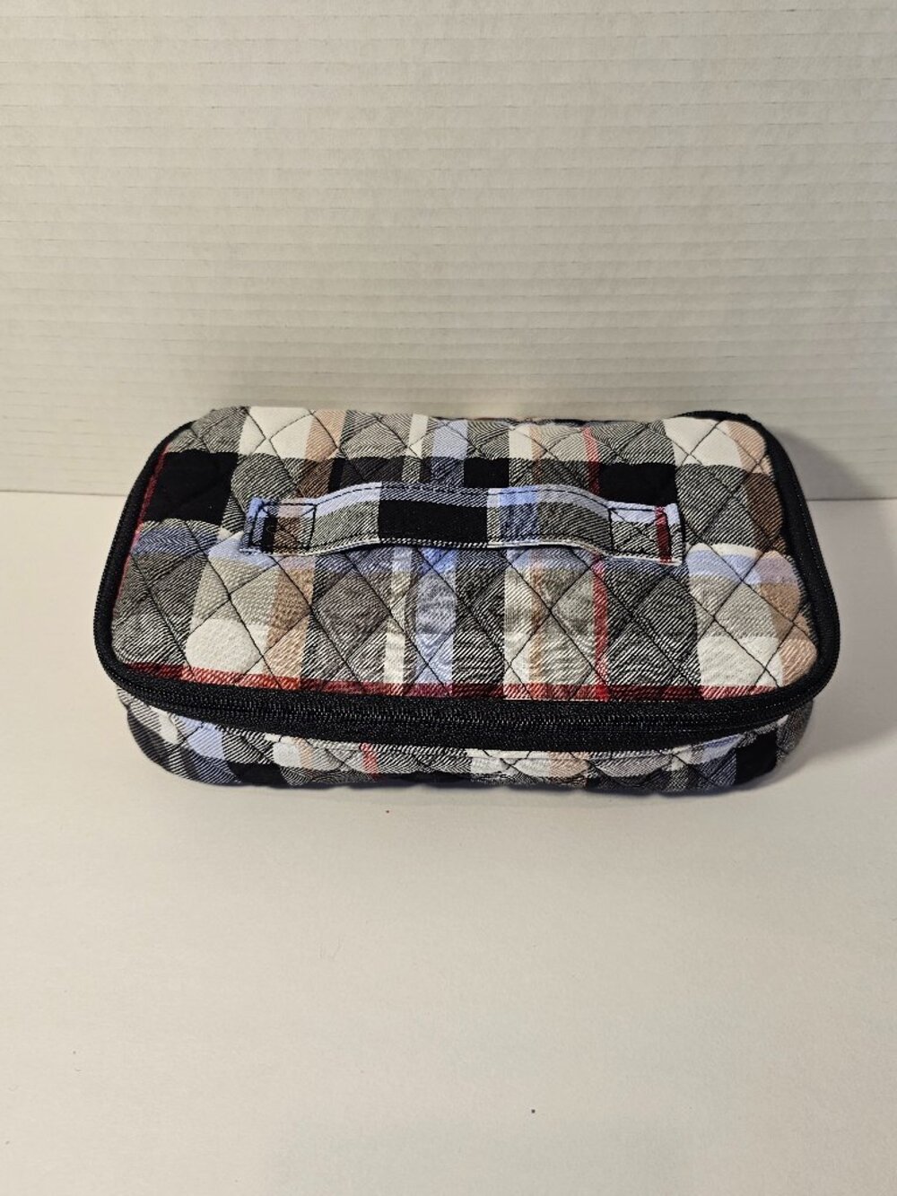 NWOT Vera Bradley Cosmetic Bag Makeup Perfectly Plaid Travel Handle